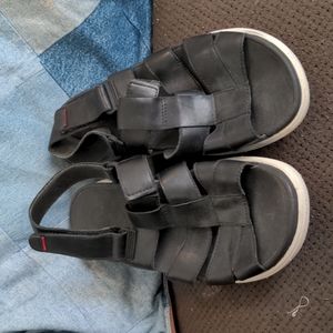 Fitflop sandals size 10